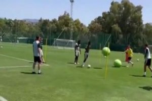 下家还未确定！拉什福德社媒更新训练视频：趣味足球⚽